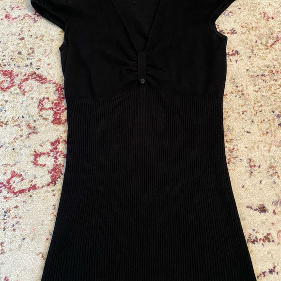 Black button top - Picture 4 of 7